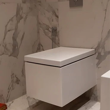 Bathroom Interior Design: Custom glass
